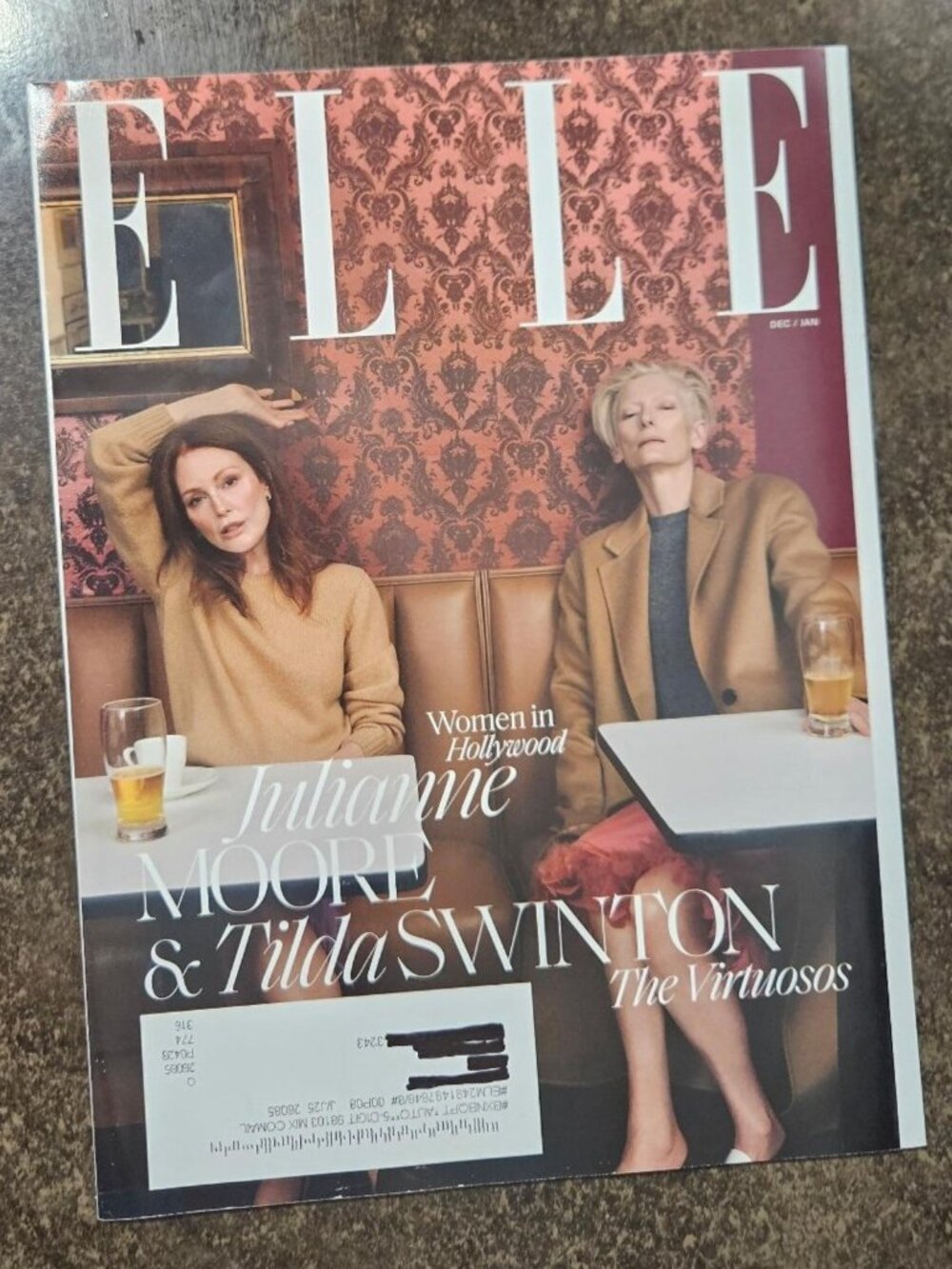 ELLE USA MAGAZINE December 2024 JULIANNE MOORE TILDA SWINTON Cover